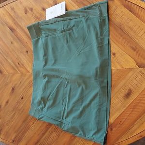 NWT Athleta Vineyard Green Brooklyn Skort Size 16
